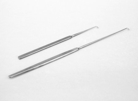 Extremite-crochet-cushing-1